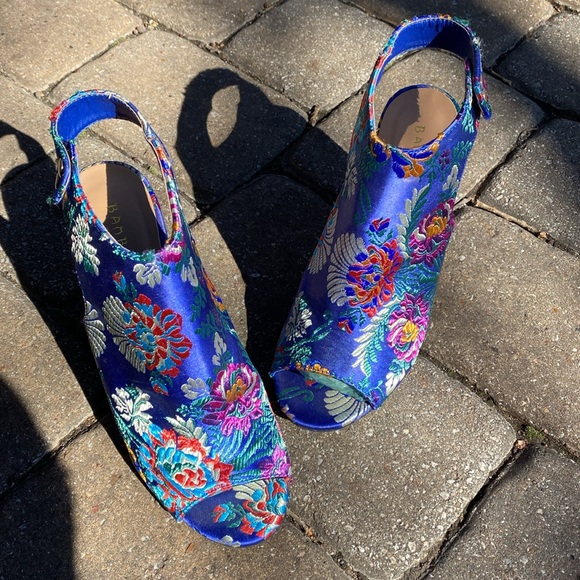 Bamboo Silk Embroidered Block Heels Size 8 ‘Frenzy’ - Picture 4 of 5